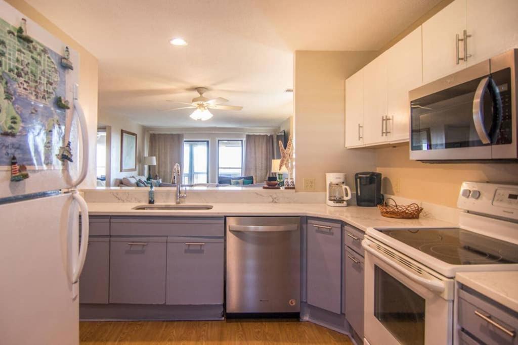 Pelican Point Unobstructed Beach Views Beach Access Out Back Door! Harbor Island Exterior photo
