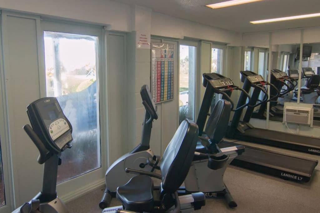 Pelican Point Unobstructed Beach Views Beach Access Out Back Door! Harbor Island Exterior photo